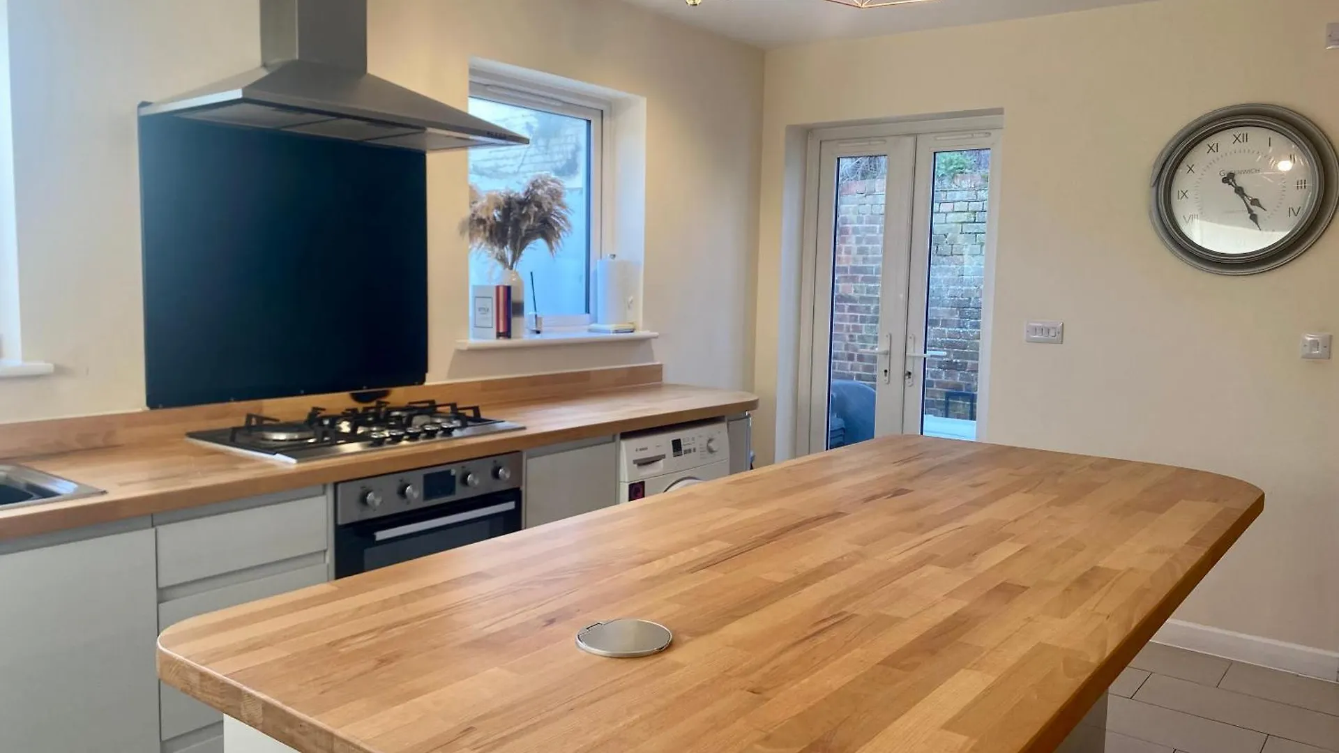 Cosy 3 Bedroom House, Bath Road, Τσέλτενχαμ Ηνωμένο Βασίλειο