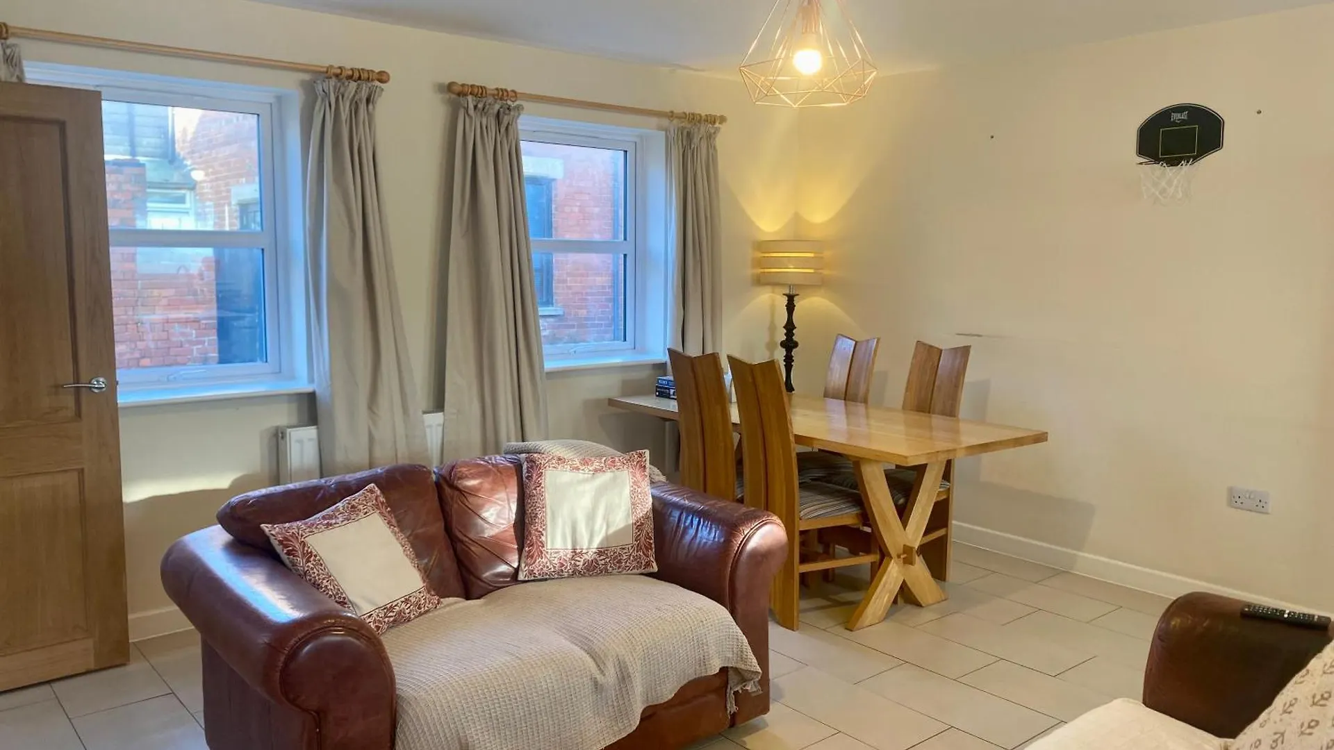 Holiday home Cosy 3 Bedroom House, Bath Road, Cheltenham